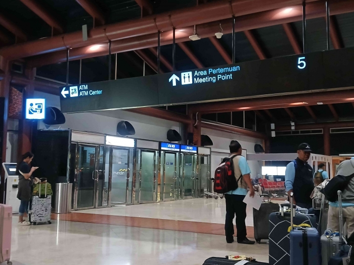 Kami berada di terminal 2f gate 5/dokpri