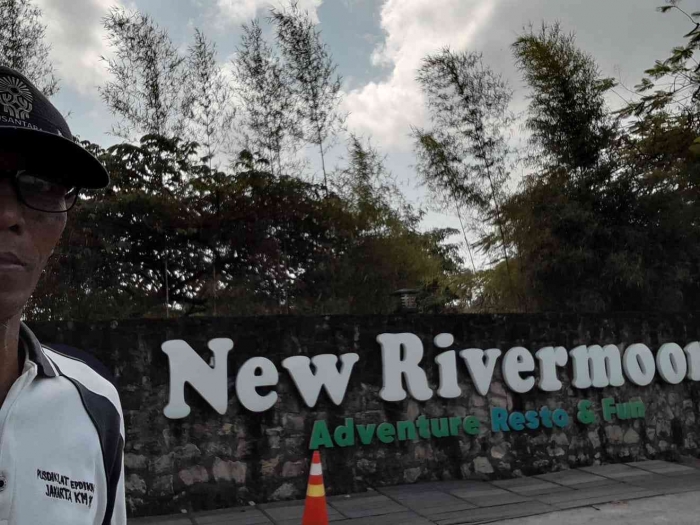 Berswafoto di dekat pintu masuk (dokpri)