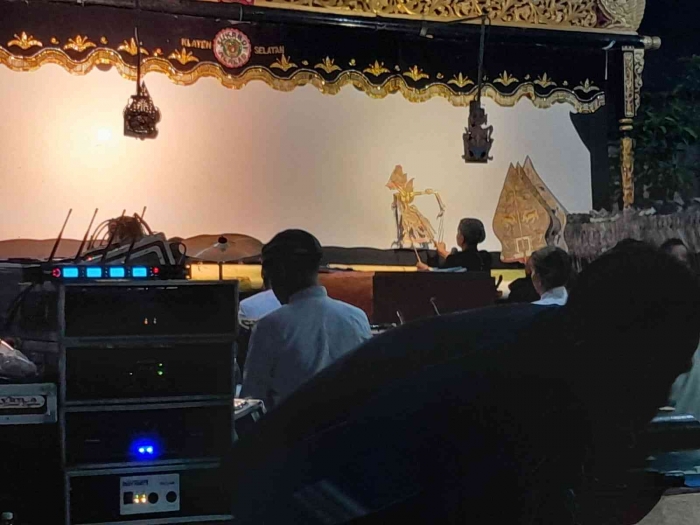 Dua dalang tampil bersama (dokpri)