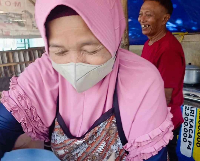 Kolaborasi Cinta Tanpa Gorengan dalam Seporsi Rujak Petis Tawang(dokumentasi pribadi: Isti Yogiswandani)