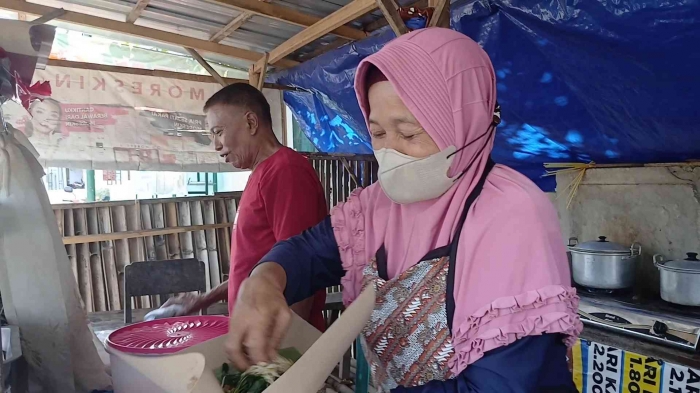 Kolaborasi Cinta Tanpa Gorengan dalam Seporsi Rujak Petis Tawang(dokumentasi pribadi: Isti Yogiswandani)