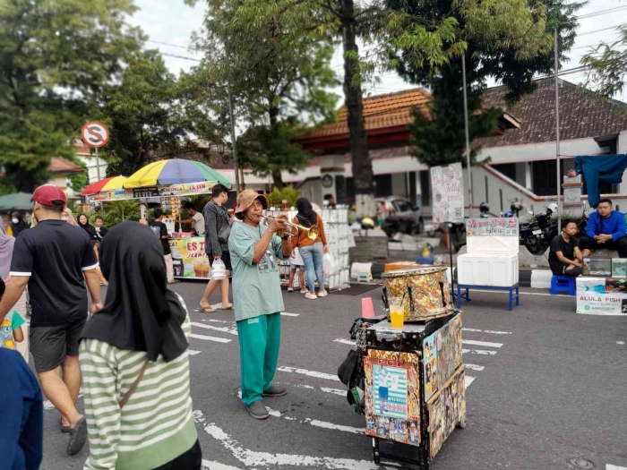 Pengamen Terompet (dokpri)