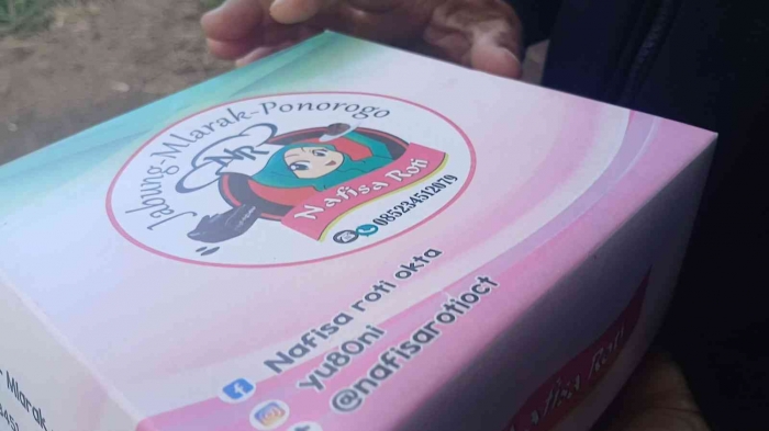 Terima kasih Snack nya panitia Camping Silaturahim CAF Mampiro (dokumentasi pribadi: Isti Yogiswandani)