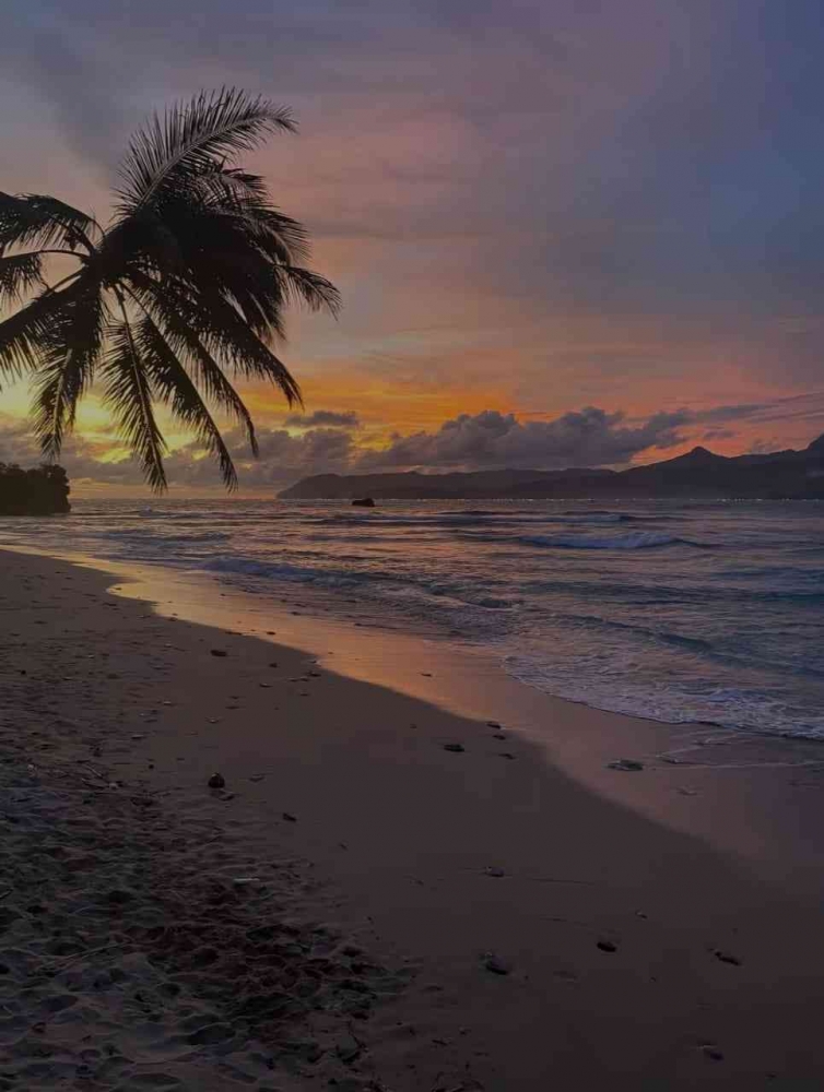 Siwil Temukan Kedamaian di Pantai Siwil: Spot Tersembunyi Penuh Pesona di ...