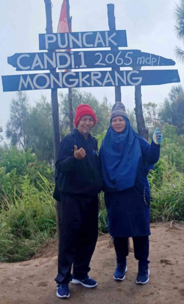 Ayo semangat, jangan kalah sama lansia, hehehe...(Dokumentasi pribadi: Isti Yogiswandani)