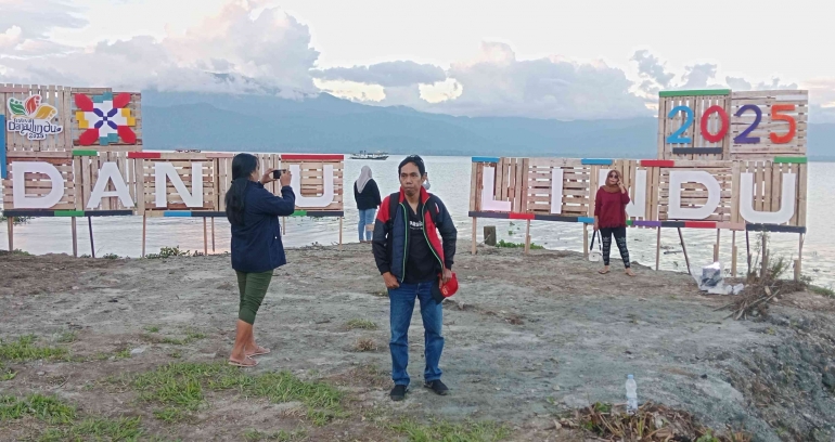 Menyempatkan berpose di lokasi FDL (Dokumentasi Pribadi)