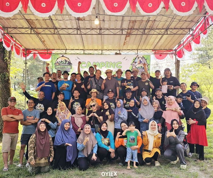Peserta Camping Selapanan CAF JSJ berfoto bersama (dokumentasi panitia)