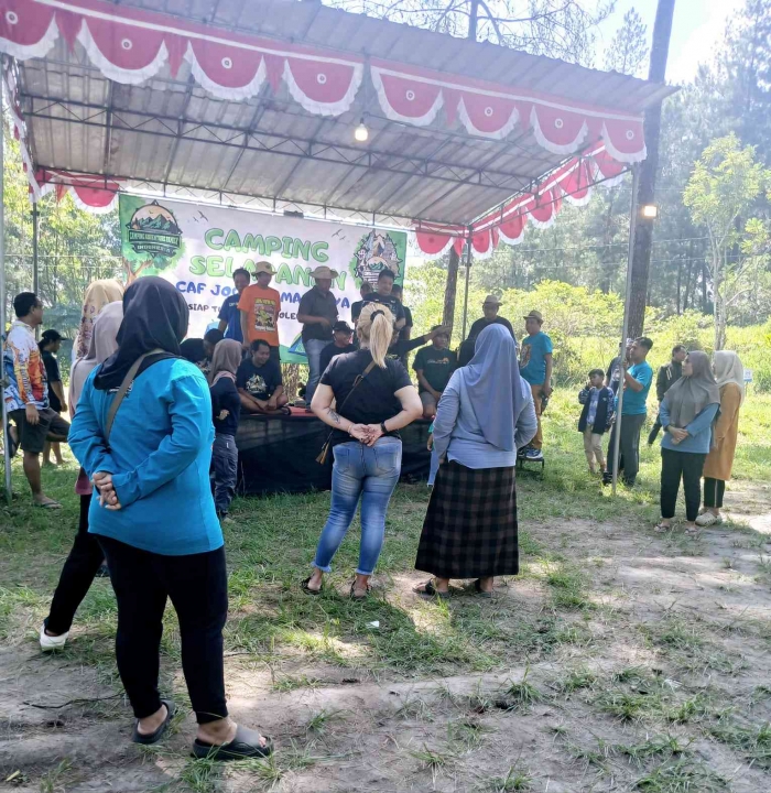 Menuju panggung utama (dokumentasi pribadi: Isti Yogiswandani)