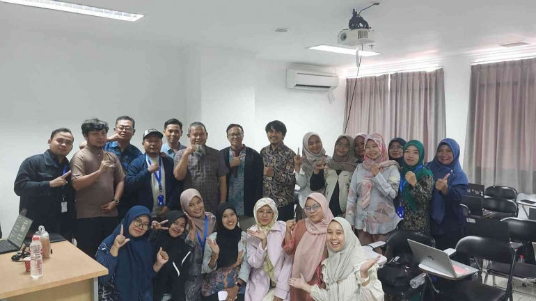 Bersama Guru Guru Hebat : Source Mas Fauzan , FTUMJ