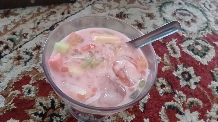 Es campur restoran rujak Nyampleng(dokumentasi pribadi|Isti Yogiswandani)