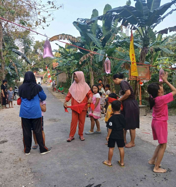 Lomba pecah air Agustus 2025(Dokumentasi pribadi|Isti Yogiswandani)