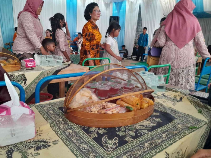 Hidangan di atas meja (dokpri)