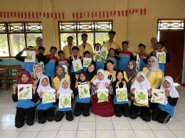 Mahasiswa Giat 12 UNNES bersama siswa SDN Selokarto 01 (sumber: dokumentasi pribadi)