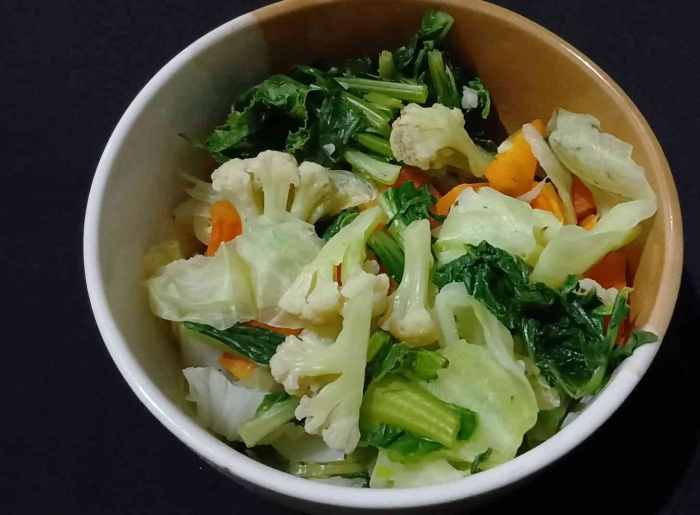 Sayuran yang sudah direbus sebentar (Dokumentasi pribadi|Isti Yogiswandani)