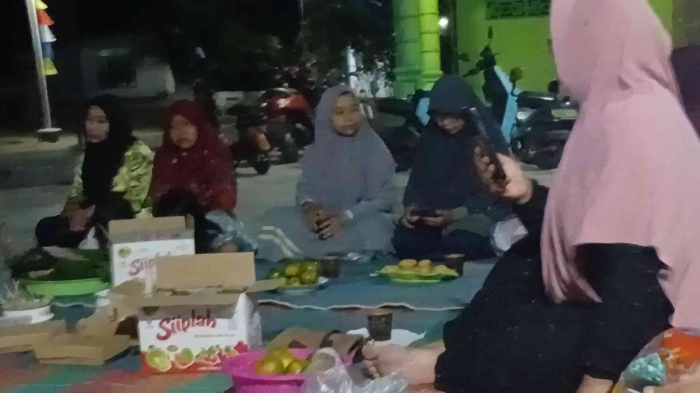 Tasyakuran RT 11 Malam 17 Agustus: Singkat Padat Hemat Khidmat(dokumentasi pribadi |Isti Yogiswandani)