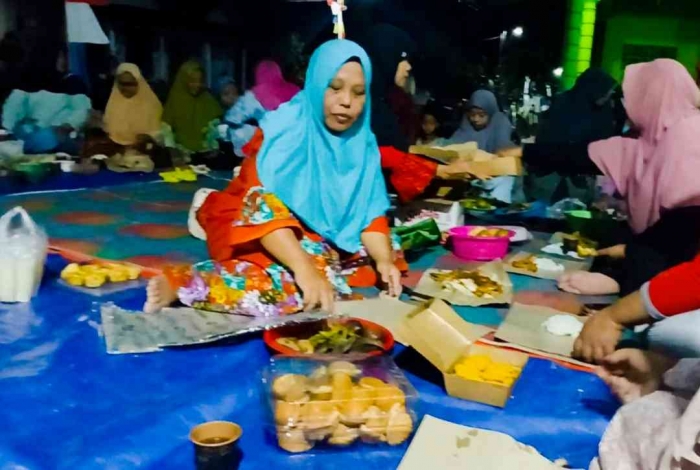 Makan Bersama Tasyakuran RT: Kesederhanaan yang Mewah(Dokumentasi pribadi|Isti Yogiswandani)