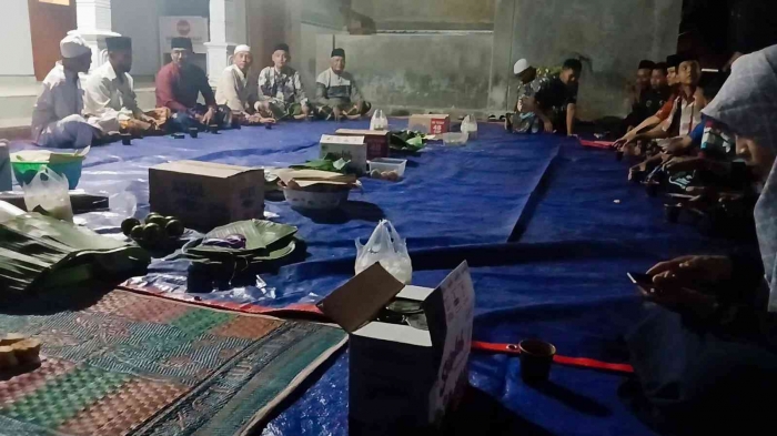 Makan Bersama Tasyakuran RT: Kesederhanaan yang Mewah(Dokumentasi pribadi|Isti Yogiswandani)