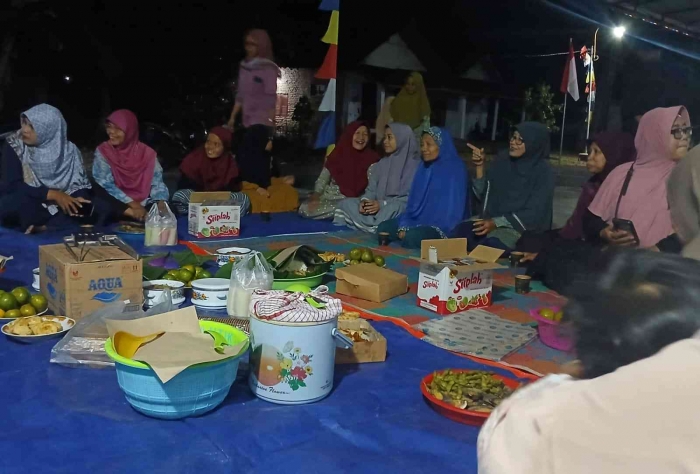Makan Bersama Tasyakuran RT: Kesederhanaan yang Mewah(Dokumentasi pribadi|Isti Yogiswandani)