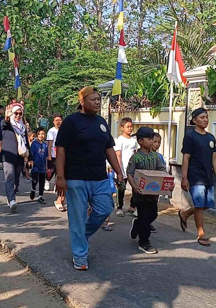 Jalan Sehat RT 13: Memperingati HUT RI ke 80 Menyusuri Segar nya Alam Desa(Dokumentasi pribadi|Isti Yogiswandani)