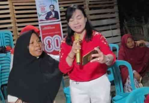 Turut dimeriahkan oleh Ibu-ibu. Dokumentasi Danang.Â