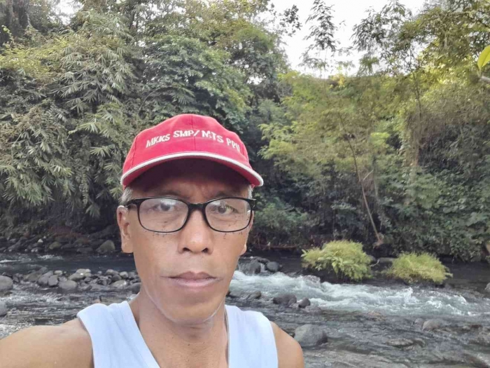 Berswafoto sebelum turun ke sungai (dokpri)