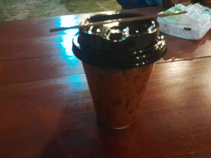 Kopi hitam dalam cup tertutup (dokpri)