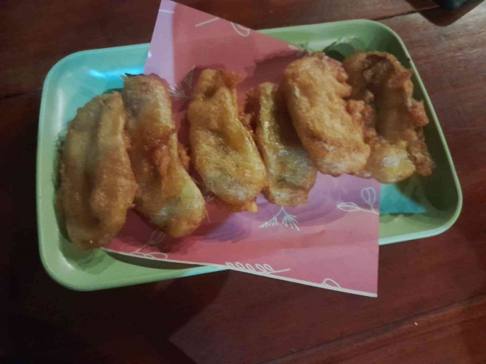 Pisang goreng berminyak (dokpri)