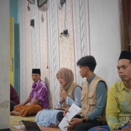 Aldy Bayu Samodro dan Annisa Salma Fitria selaku pemateri Penyuluhan Hukum Wakaf dalam Program Rumah Cerita Hukum