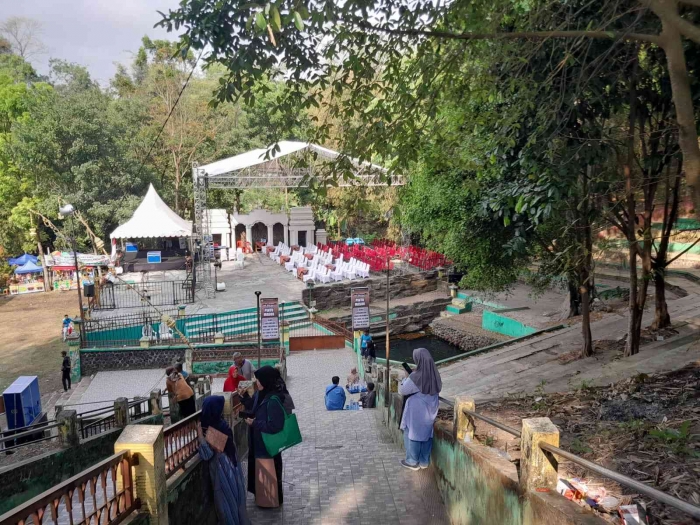 Area untuk pejabat tampak dari kejauhan (dokpri)