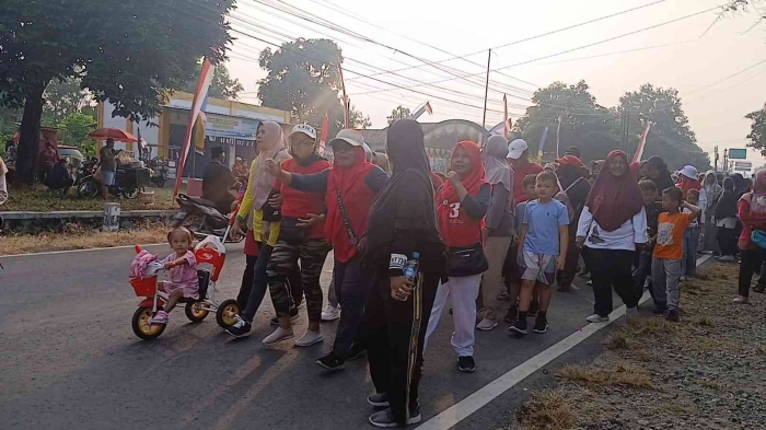 Ratusan Warga Dusun Buluh Turun ke Jalan: Ada Apa?(Dokumentasi pribadi: Isti Yogiswandani)