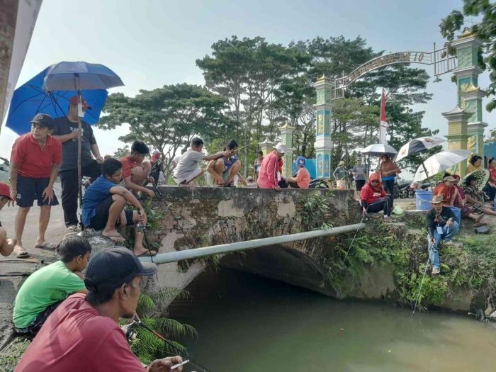 Peserta bebas memilih tempat memancing (dokpri)