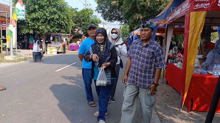 Pasar Trikora Ahad Pon: Mewujudkan Kabupaten Madiun Bersahaja(dokumentasi pribadi: Isti Yogiswandani)