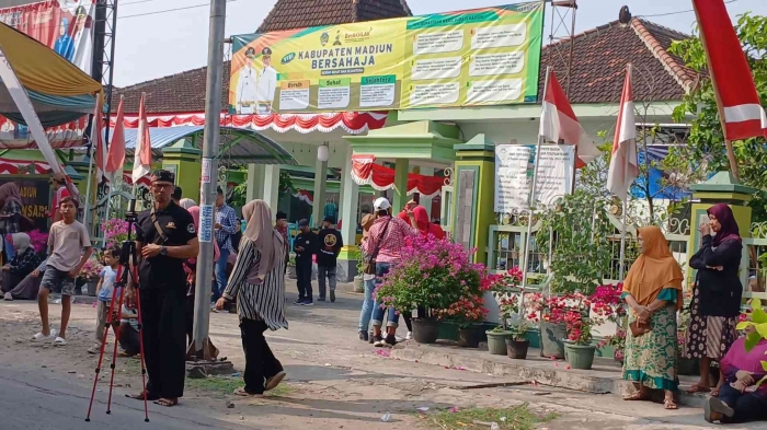 Pasar Trikora Ahad Pon: Mewujudkan Kabupaten Madiun Bersahaja(dokumentasi pribadi: Isti Yogiswandani)