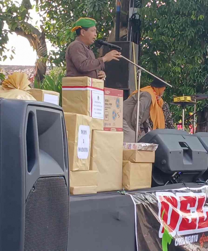 Pasar Trikora Ahad Pon: Mewujudkan Kabupaten Madiun Bersahaja(dokumentasi pribadi: Isti Yogiswandani)