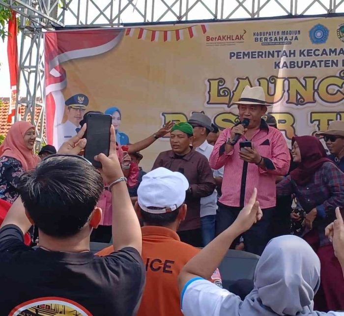 Masyarakat begitu menikmati momen santai ini(Dokumentasi pribadi: Isti Yogiswandani)