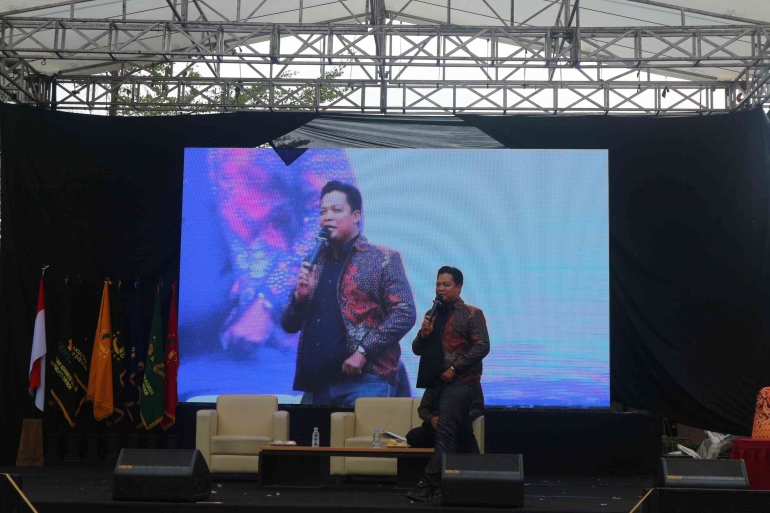 Coach Naqoy dalam motivasi mahasiswa (Foto dari naqoy.id)