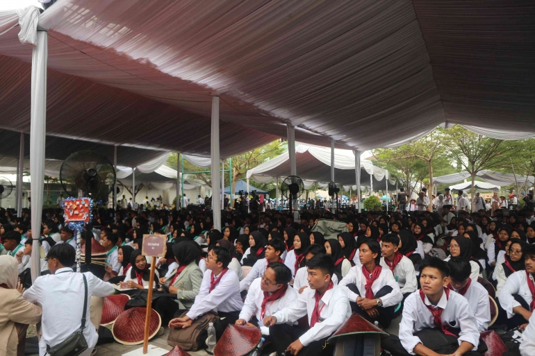 Antusiasme mahasiswa baru dalam PBAK UIN Siber Syekh Nurjati Cirebon (Foto dari naoqy.id)