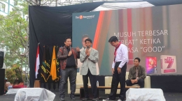 Coach Naqoy dan mahasiswa baru UIN Siber SyekhNurjati Cirebon (Foto dari naoqy.id)