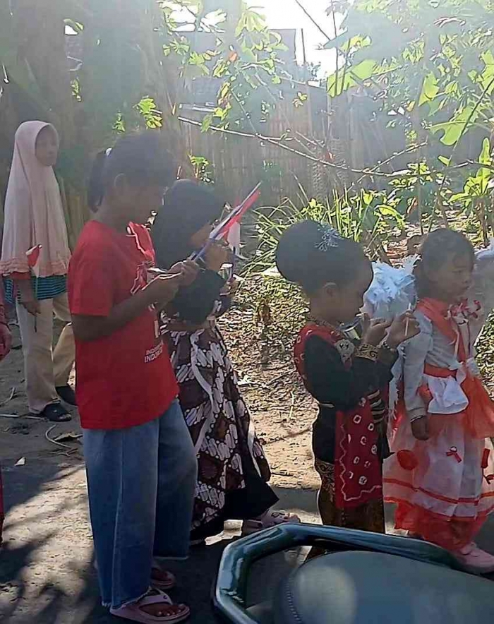 Demo Damai: RT 10 Menggelar Jalan Santai Berkostum Horeg di Penghujung Agustus(Dokumentasi pribadi: Isti Yogiswandani)