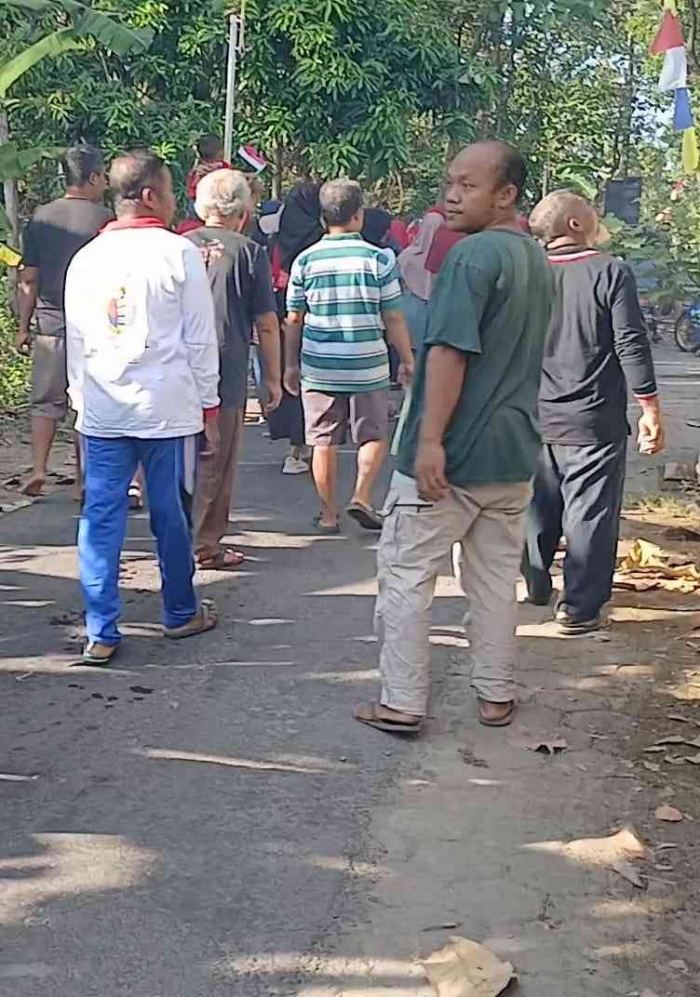 Demo Damai: RT 10 Menggelar Jalan Santai Berkostum Horeg di Penghujung Agustus(Dokumentasi pribadi: Isti Yogiswandani)