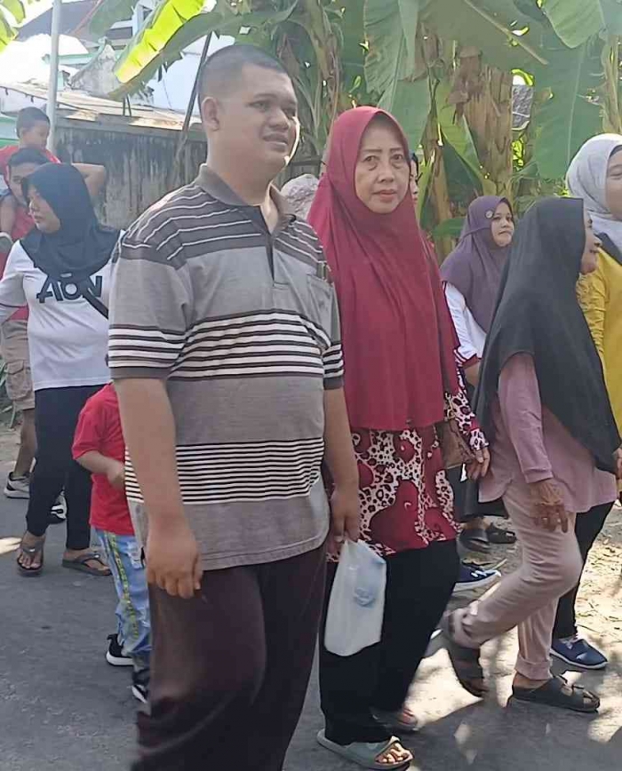 Demo Damai: RT 10 Menggelar Jalan Santai Berkostum Horeg di Penghujung Agustus(Dokumentasi pribadi: Isti Yogiswandani)