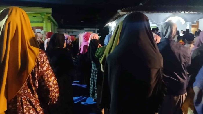 Misteri Mahalul Qiyam: Upaya Menghadirkan Rasulullah dalam diri (Dokumentasi pribadi: Isti Yogiswandani)