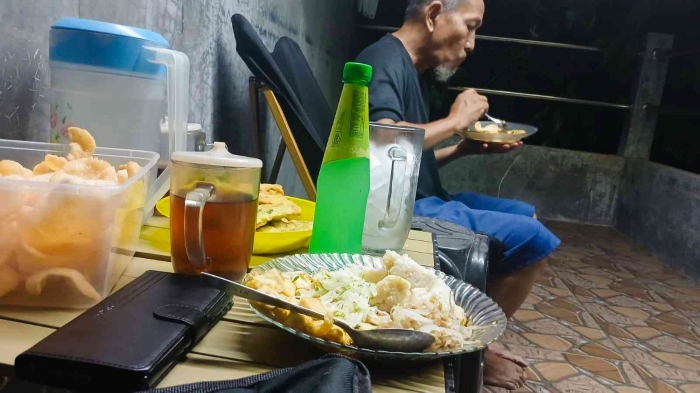 Usaha Kuliner Kupat Tahu Telur: Menyiasati PHK Massal(Dokumentasi pribadi: Isti Yogiswandani)