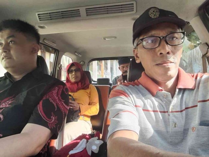 Perjalanan naik mobil carter (dokpri)