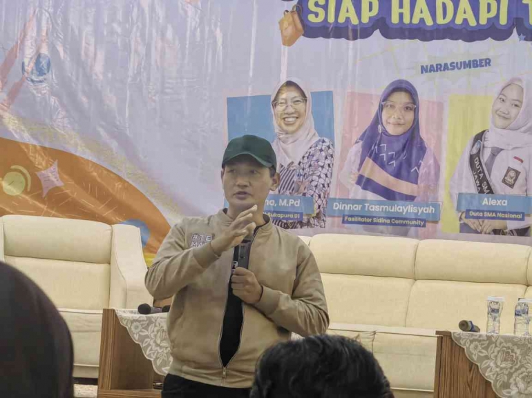 Bapak Ma'ruf menjelaskan program pemerintah (Sumber: Dok. Pribadi)