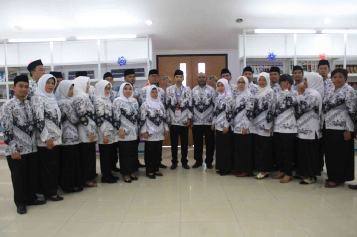 Guru anggota PGRI di acara HUT PGRI di Bogor/dokpri