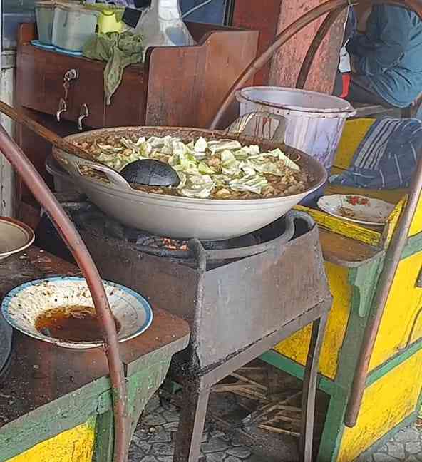 Tongseng kambing Pak Pur(Dokumentasi pribadi: Isti Yogiswandani)