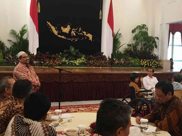 Omjay ketika diminta bertanya ke presiden Jokowi di istana negara/dokpri