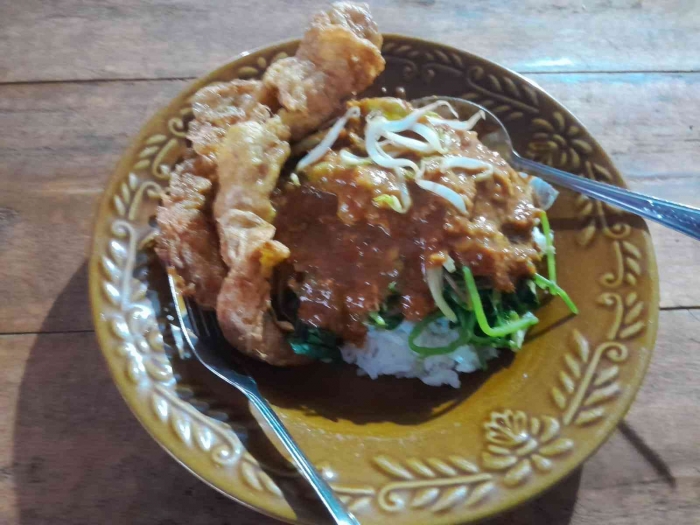 Nasi pecel warung Bu Harni (dokpri)