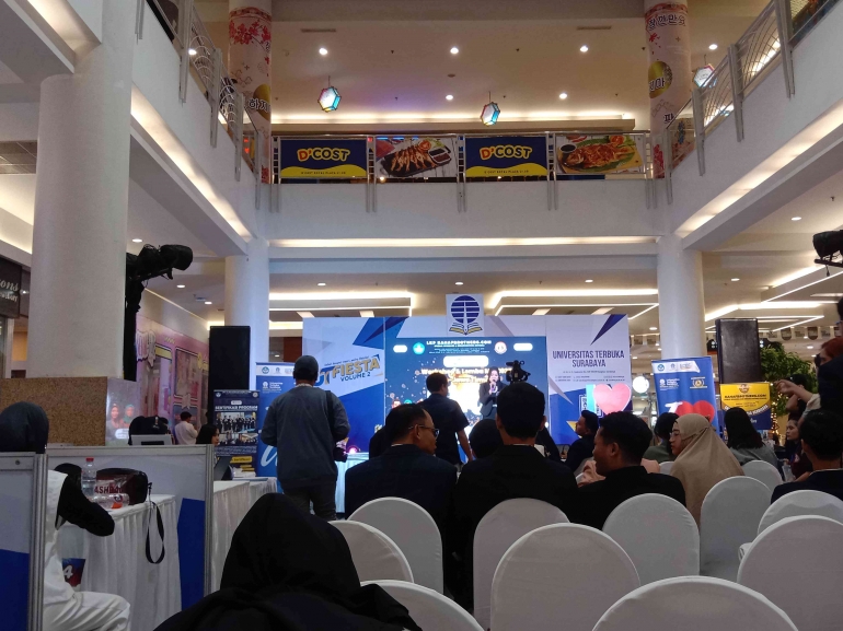 Foto saat acara (sumber: dokumentasi pribadi)